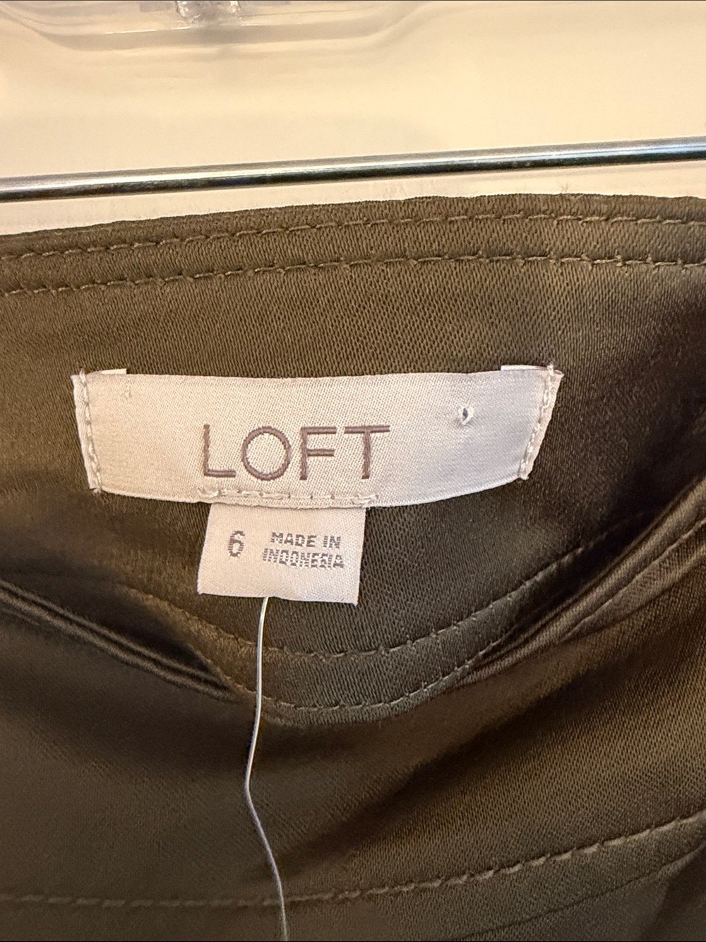 NWT LOFT Women’s Olive A-Line Wrap Skirt, size 6 - Picture 2 of 6